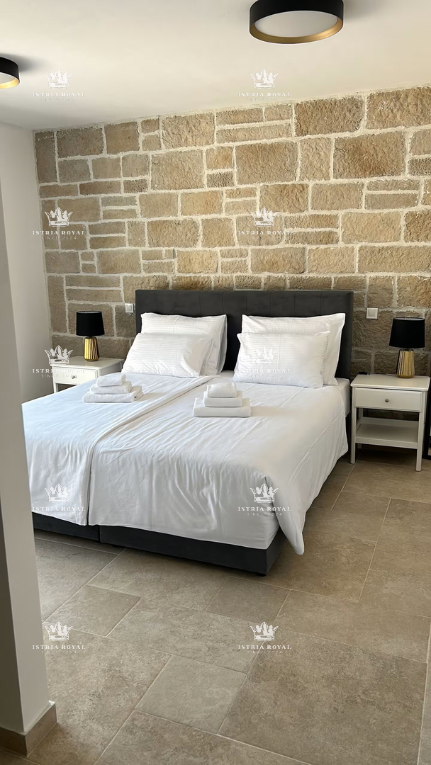 Villa di lusso con piscina in vendita a Kanfanar, Istria – Investimento immobiliare ideale vicino a Rovigno