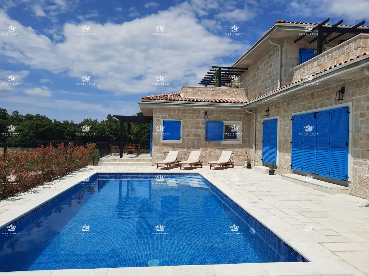 Villa di lusso con piscina in vendita a Kanfanar, Istria – Investimento immobiliare ideale vicino a Rovigno