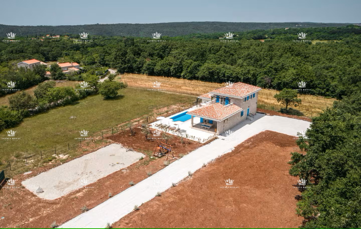 Villa di lusso con piscina in vendita a Kanfanar, Istria – Investimento immobiliare ideale vicino a Rovigno