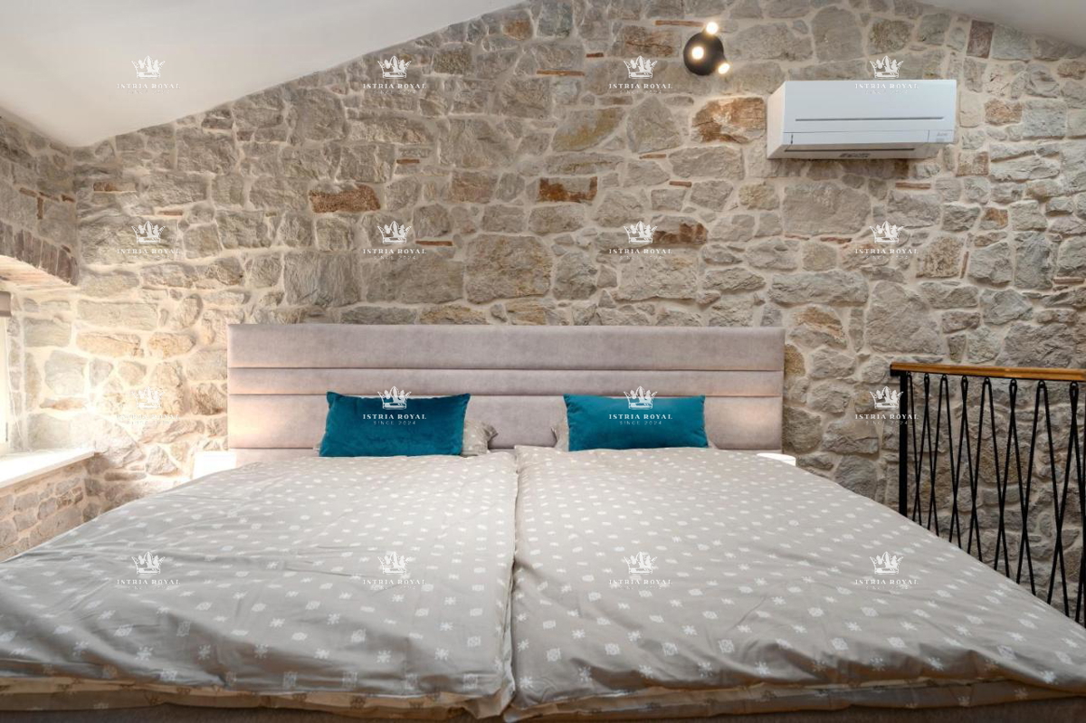 🏡 CASA IN PIETRA NEL CENTRO DI VRSAR – INVESTIMENTO IDEALE! 🏖️