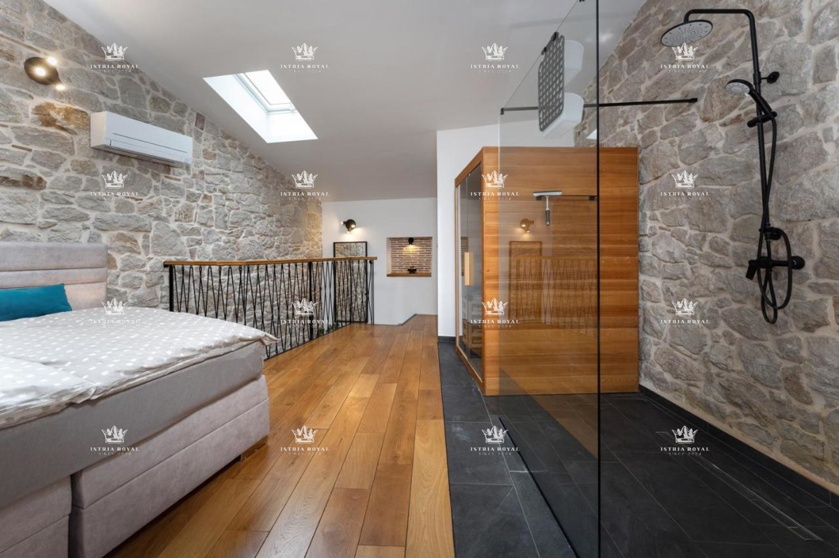 🏡 CASA IN PIETRA NEL CENTRO DI VRSAR – INVESTIMENTO IDEALE! 🏖️