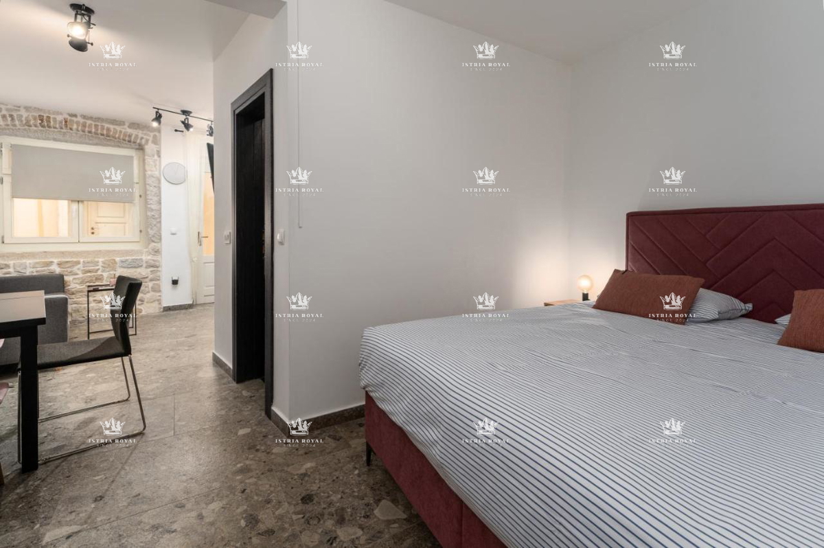🏡 CASA IN PIETRA NEL CENTRO DI VRSAR – INVESTIMENTO IDEALE! 🏖️