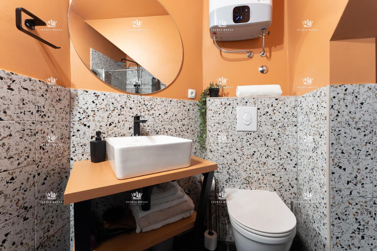 🏡 CASA IN PIETRA NEL CENTRO DI VRSAR – INVESTIMENTO IDEALE! 🏖️