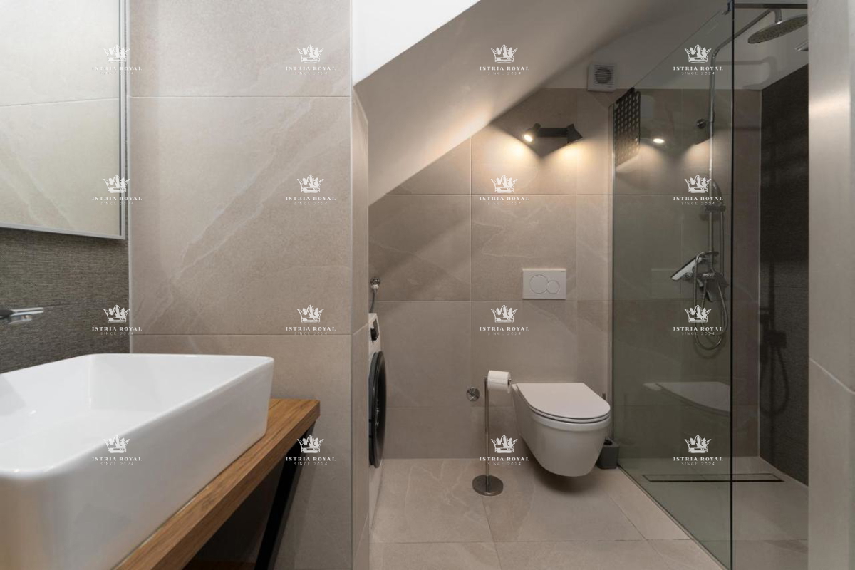 🏡 CASA IN PIETRA NEL CENTRO DI VRSAR – INVESTIMENTO IDEALE! 🏖️