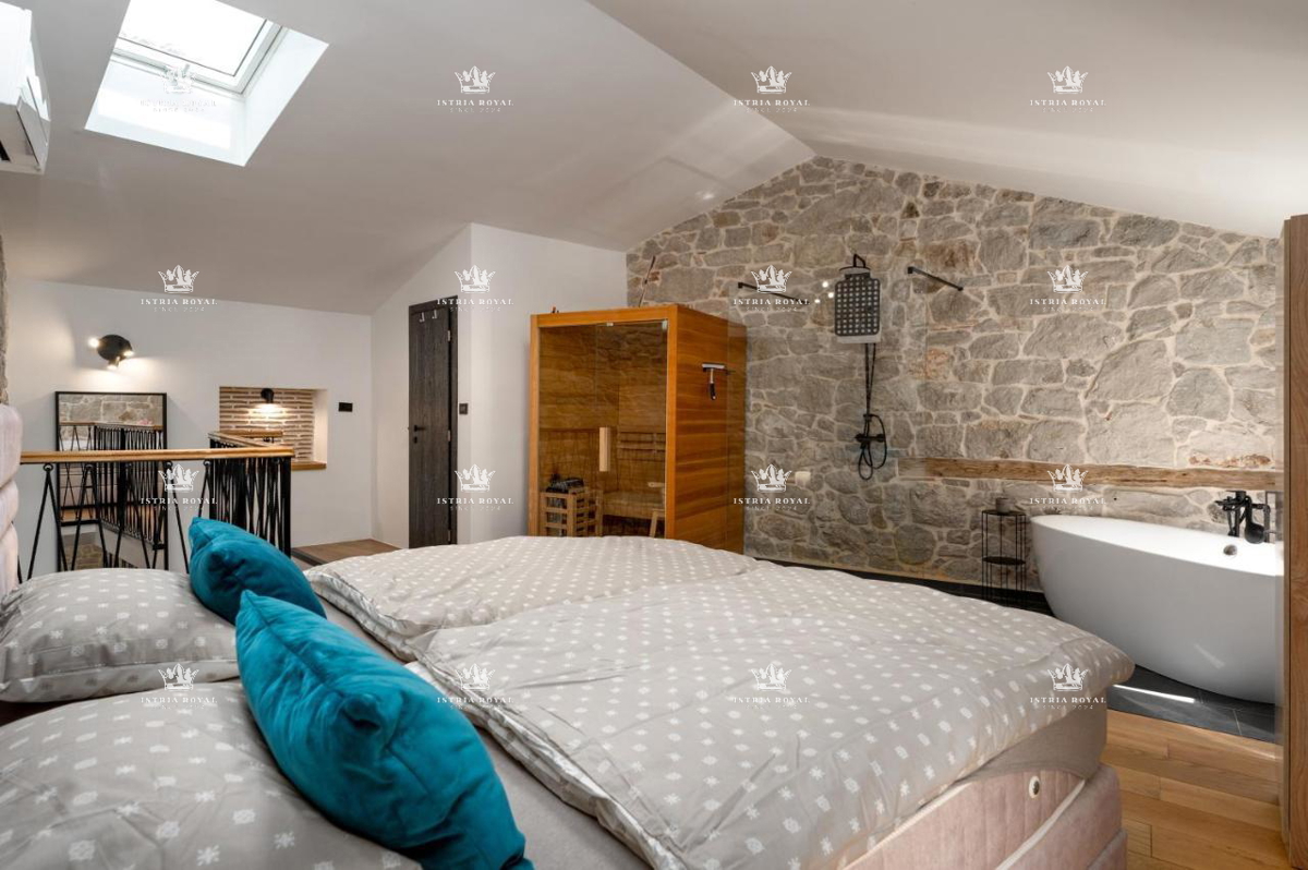 🏡 CASA IN PIETRA NEL CENTRO DI VRSAR – INVESTIMENTO IDEALE! 🏖️