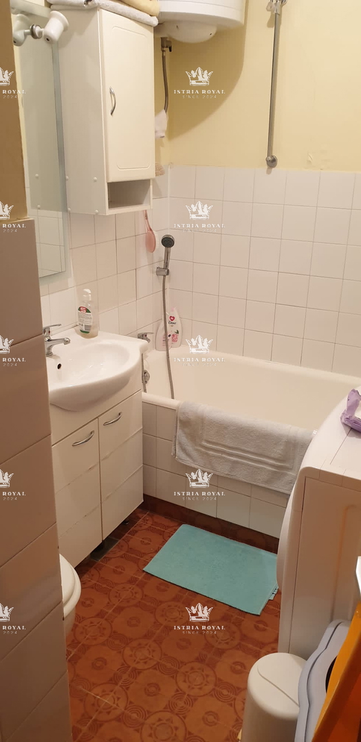 Appartamento con vista mare – Pola, Centro – 84 m², 3 camere, ascensore, parcheggio!