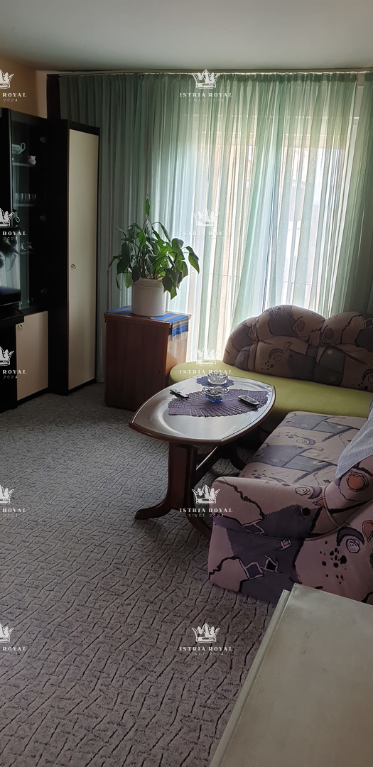 Appartamento con vista mare – Pola, Centro – 84 m², 3 camere, ascensore, parcheggio!