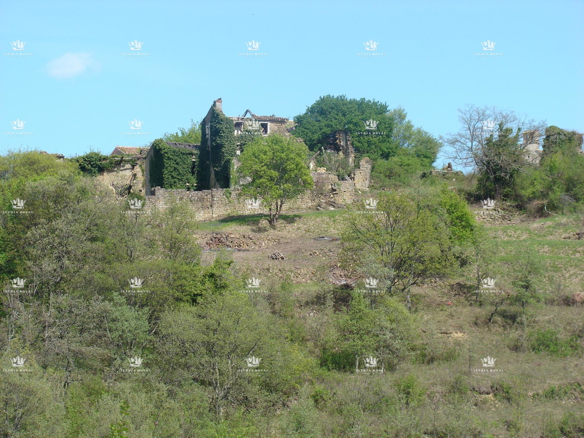 Istria, Grožnjan, complesso residenziale, terreno edificabile 2400 m2, vista mare