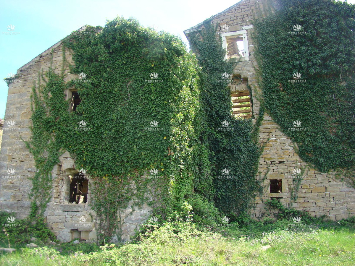Istria, Grožnjan, complesso residenziale, terreno edificabile 2400 m2, vista mare