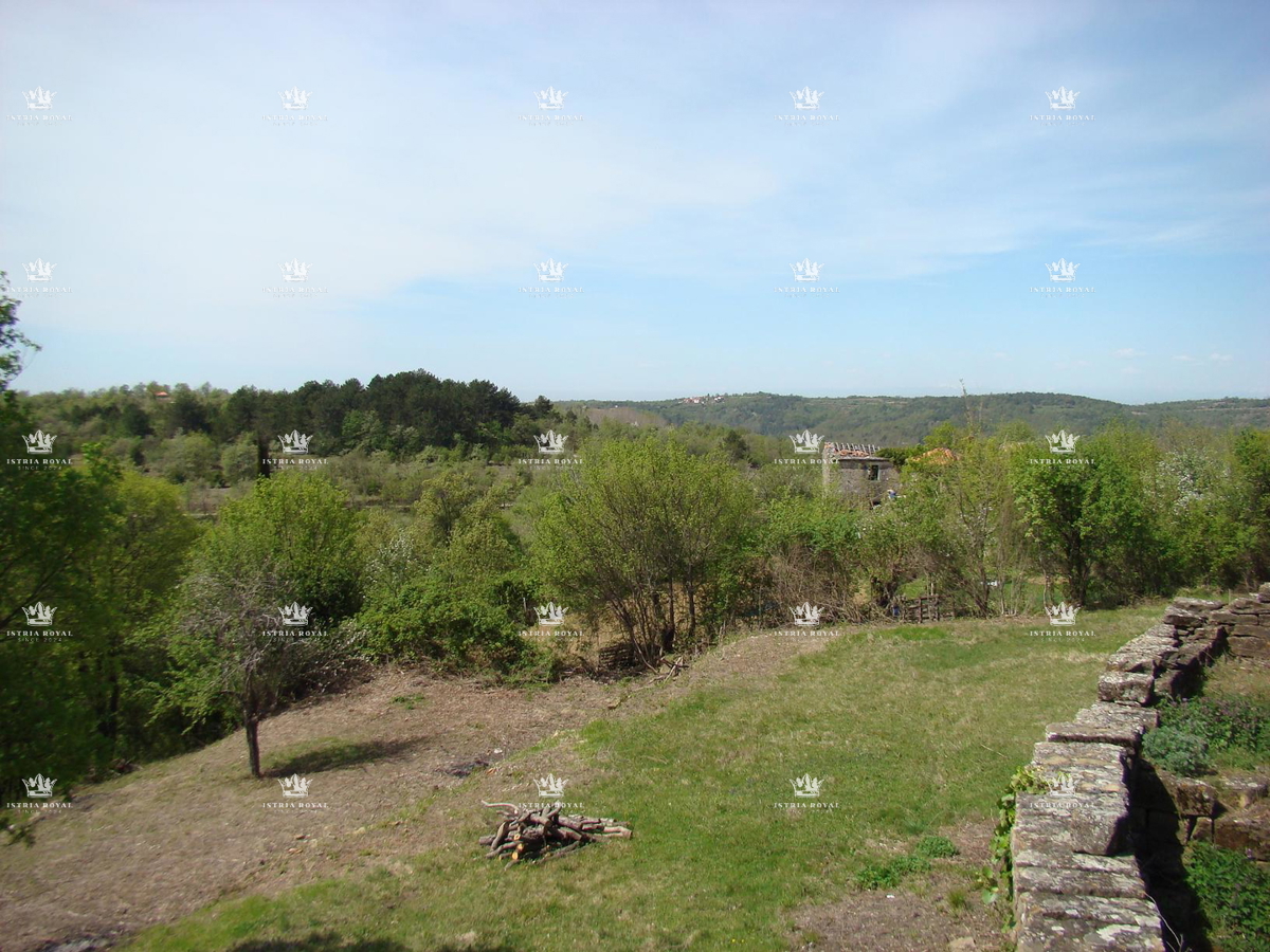 Istria, Grožnjan, complesso residenziale, terreno edificabile 2400 m2, vista mare