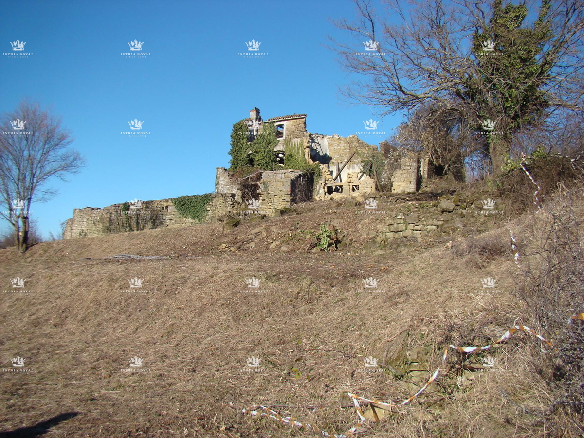Istria, Grožnjan, complesso residenziale, terreno edificabile 2400 m2, vista mare