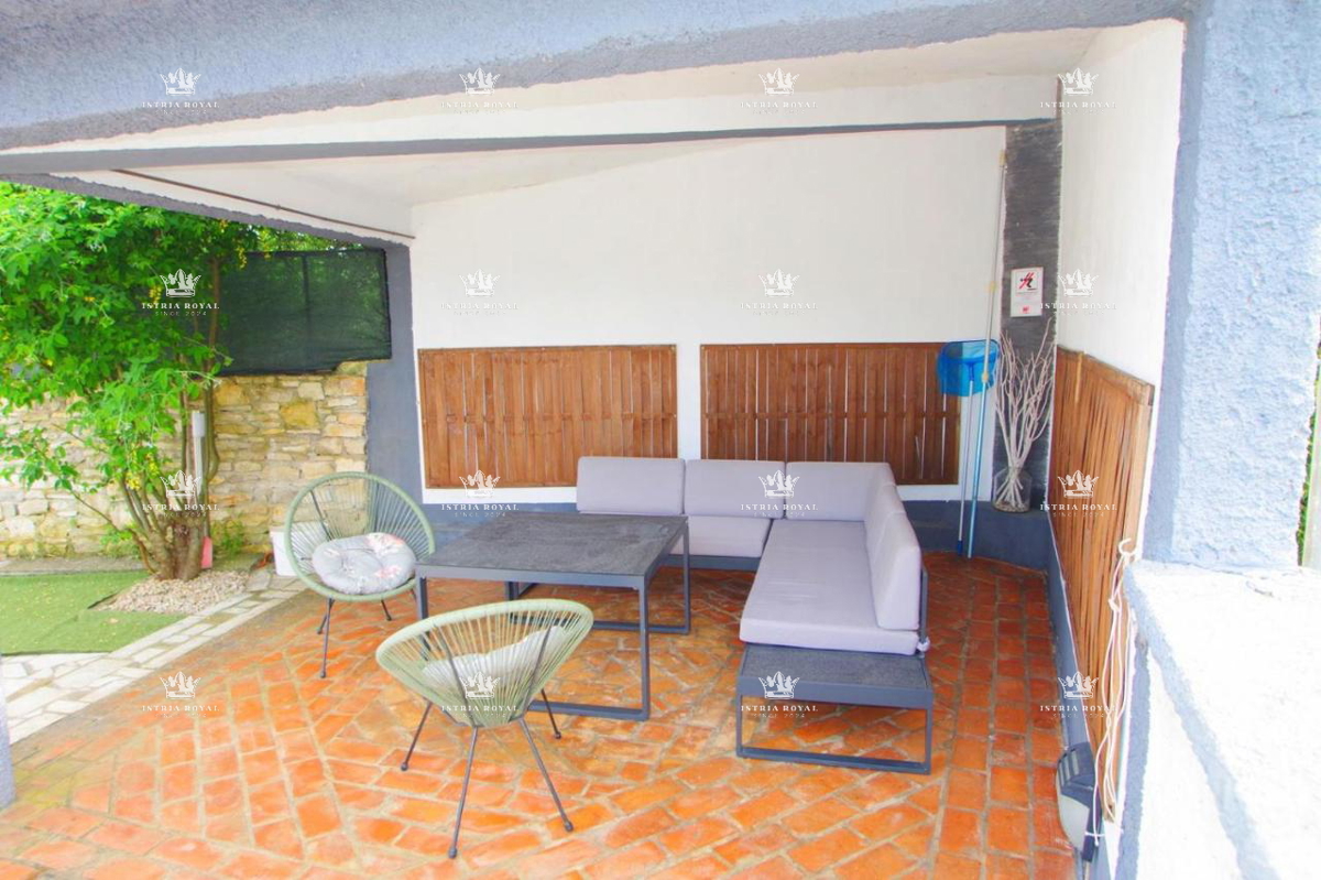 Istria, Pola – Casa con piscina in vendita | Monte Serpo, posizione tranquilla circondata dalla natura