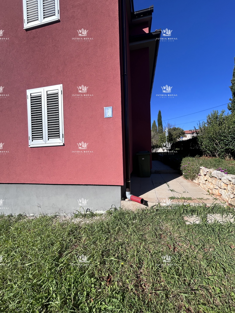 Istria, Brtonigla, 2 camere da letto + soggiorno, appartamento 84m2, nuova costruzione, terrazza, due posti auto, cortile 200m2