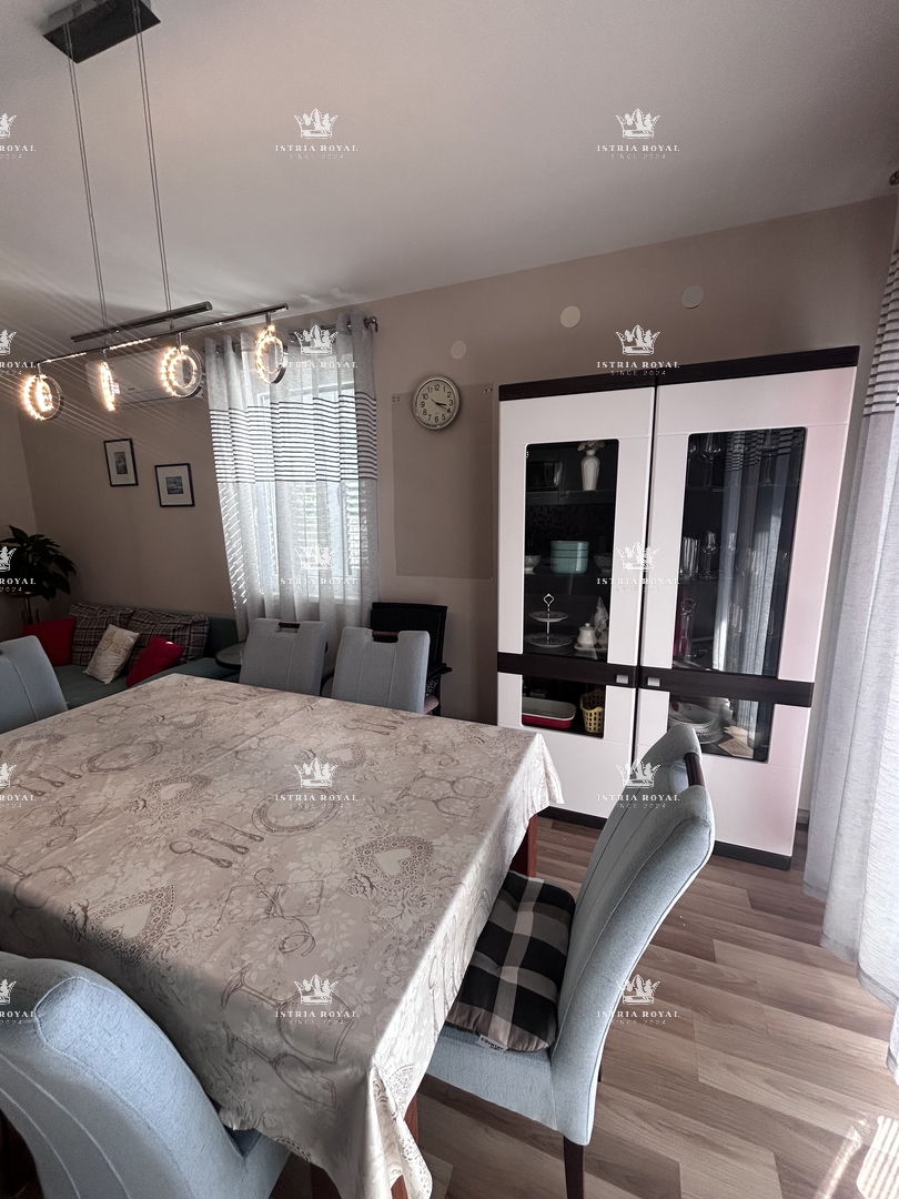 Istria, Brtonigla, 2 camere da letto + soggiorno, appartamento 84m2, nuova costruzione, terrazza, due posti auto, cortile 200m2