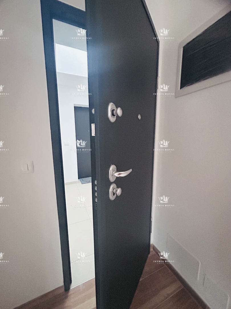 Istra, Novigrad, appartamento 65m2, due terrazze, 2 camere da letto + soggiorno con angolo cottura, vista mare, parcheggio