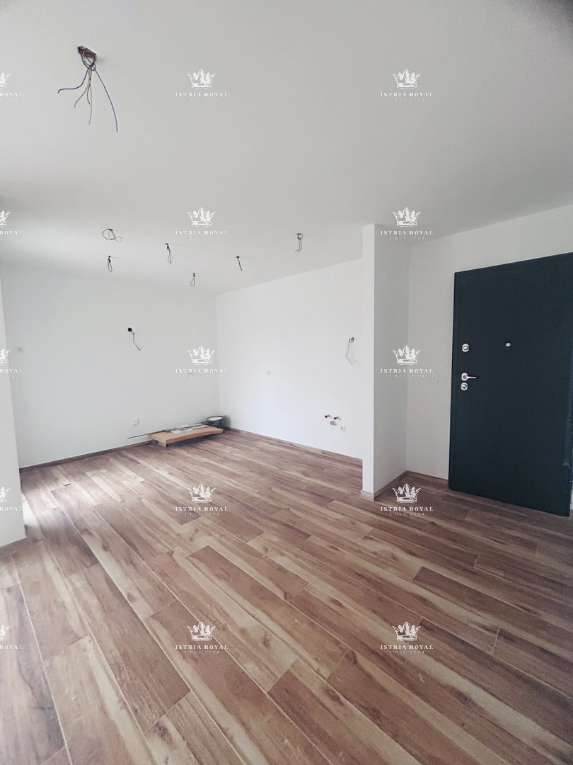 Istra, Novigrad, appartamento 65m2, due terrazze, 2 camere da letto + soggiorno con angolo cottura, vista mare, parcheggio