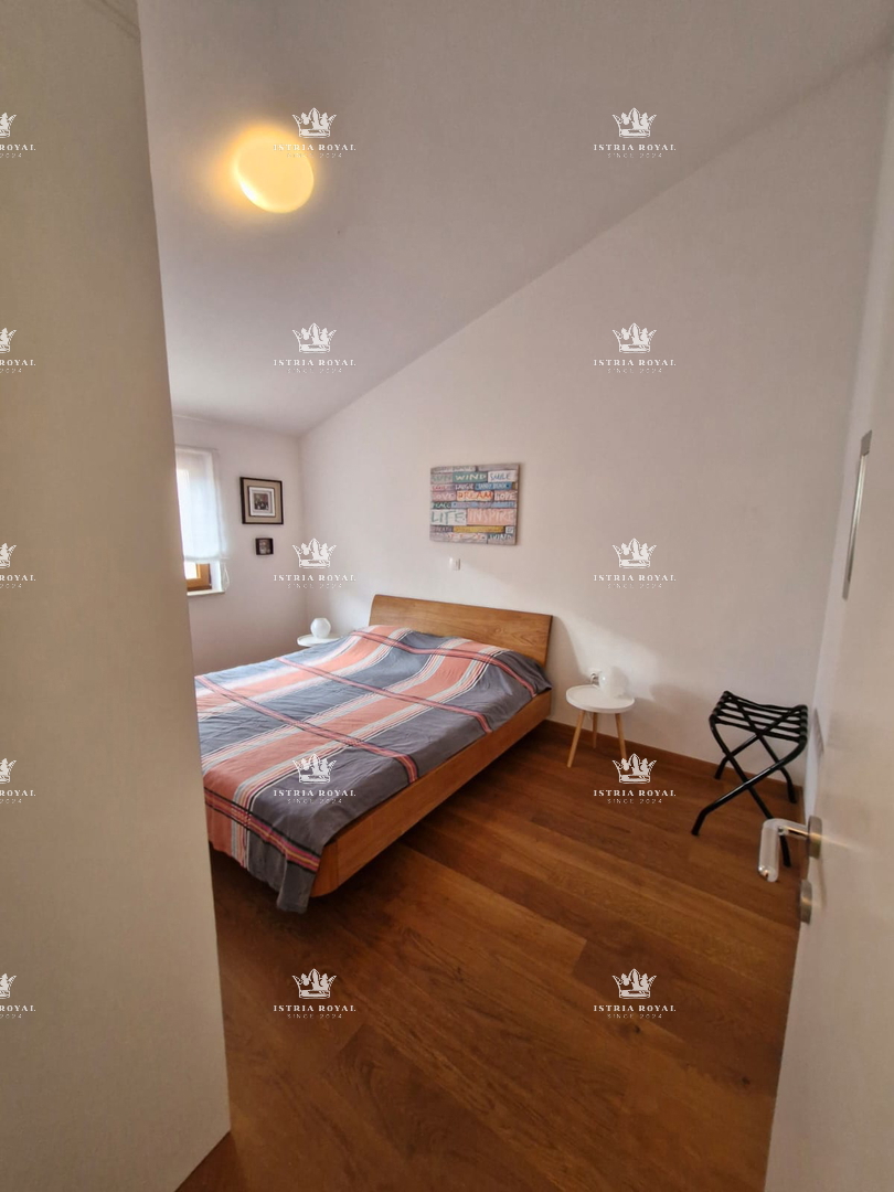 Appartamento con 2 camere da letto a Štinjanu, a 950 m dal mare, giardino + camino