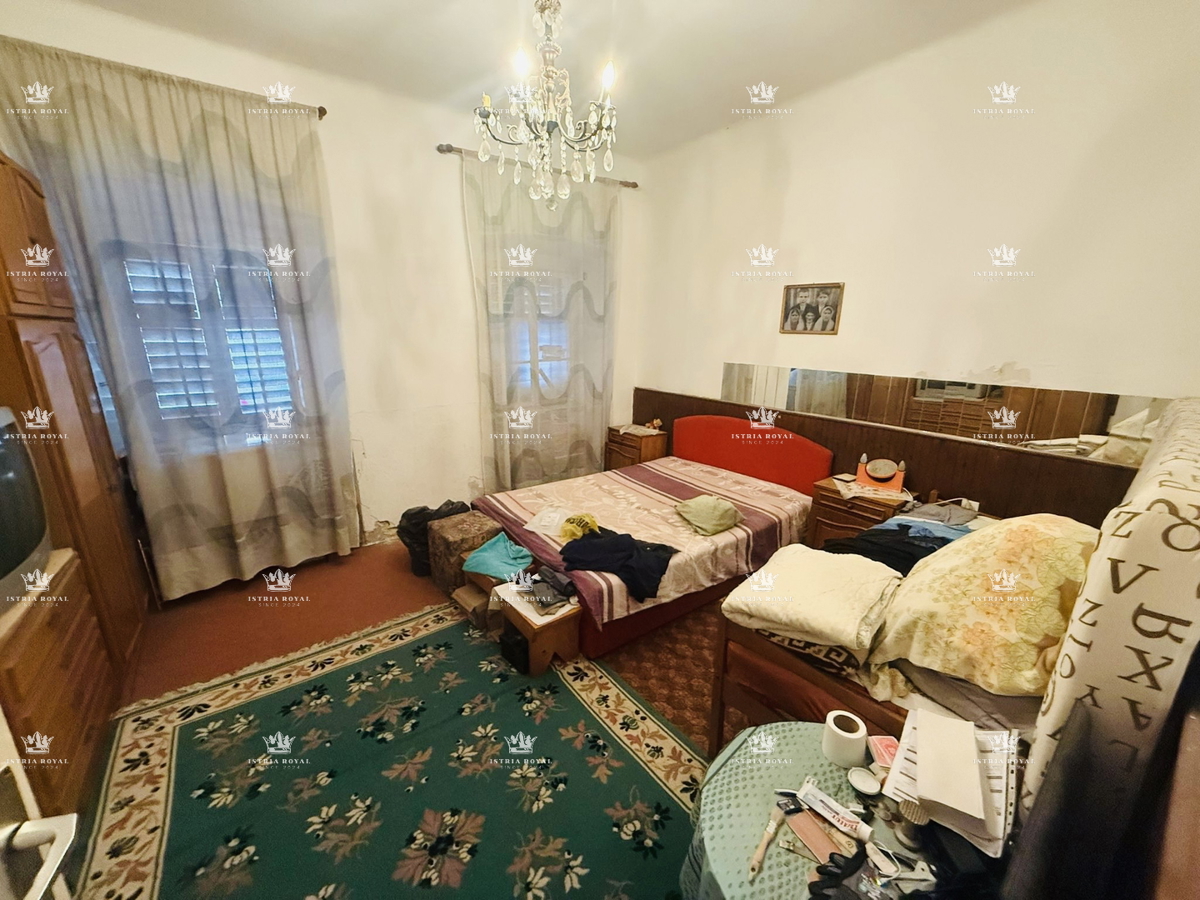 Istra, Pula, ARENA, appartamento 28,58 m², da ristrutturare, 1 vano + soggiorno con angolo cottura