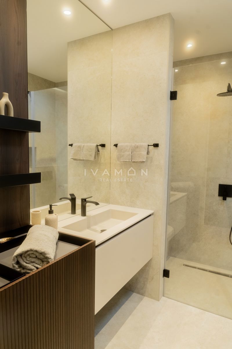 Villa arredata con gusto e piscina, a soli 4 km dal mare