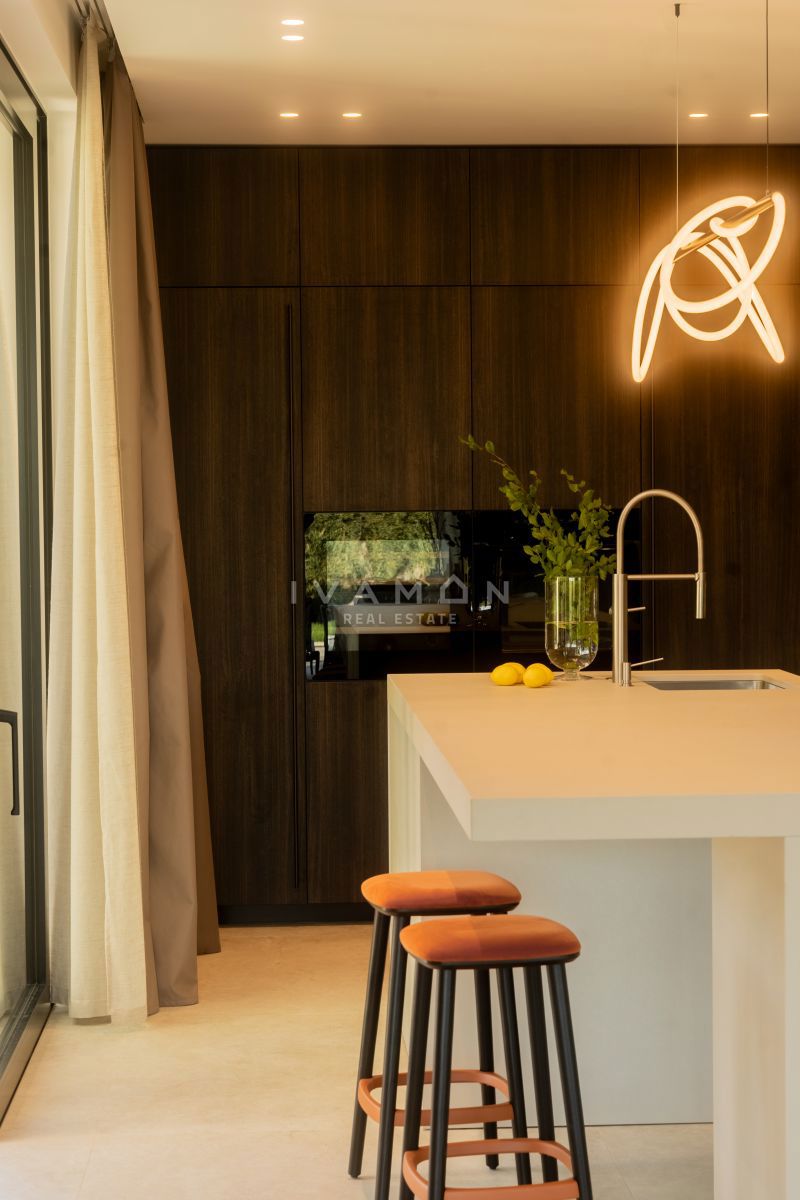 Villa arredata con gusto e piscina, a soli 4 km dal mare