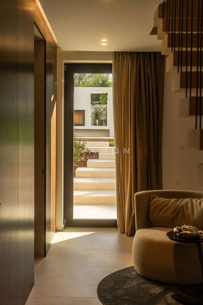 Villa arredata con gusto e piscina, a soli 4 km dal mare