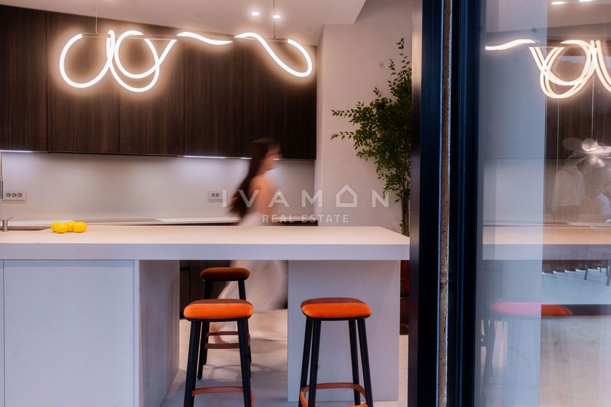 Villa arredata con gusto e piscina, a soli 4 km dal mare