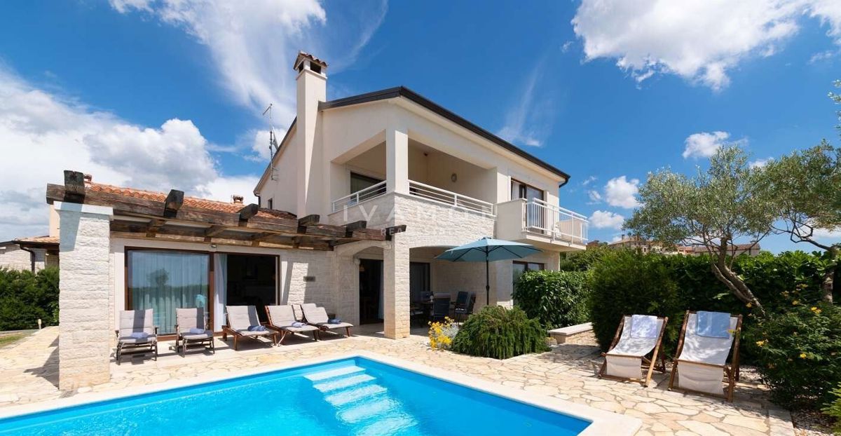 Una villa con vista panoramica sul mare