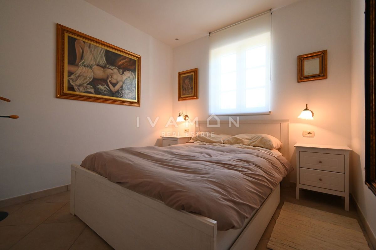 Casa in Pietra Istriana con Appartamento e Piscina