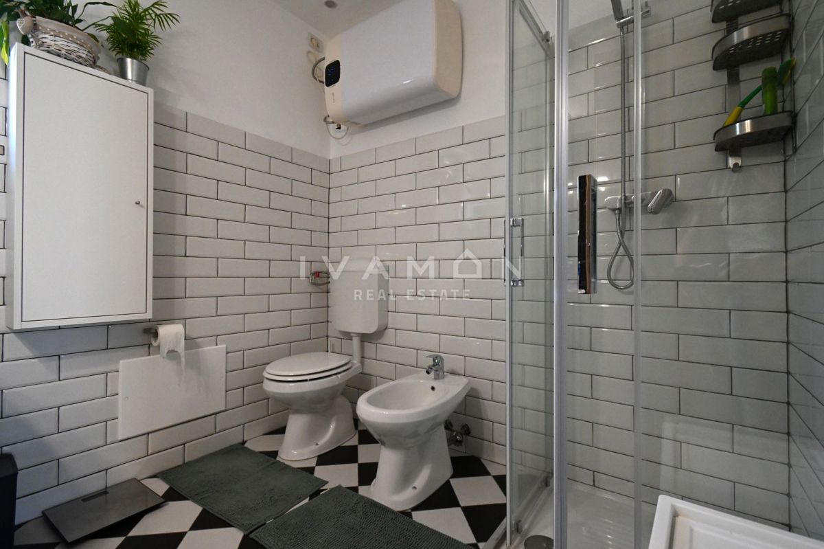 Casa in Pietra Istriana con Appartamento e Piscina