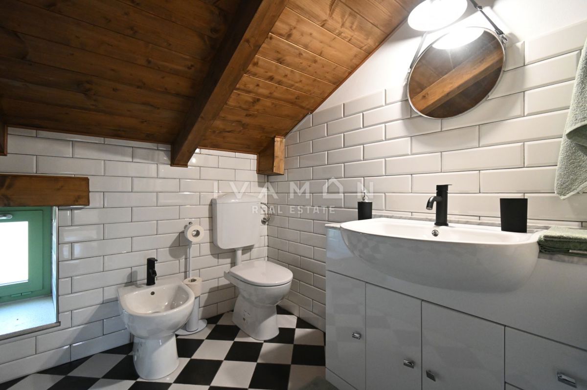 Casa in Pietra Istriana con Appartamento e Piscina