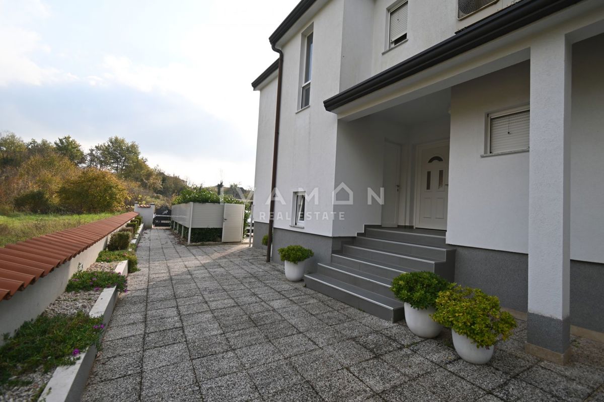 Due Case con Piscina nei Dintorni di Parenzo