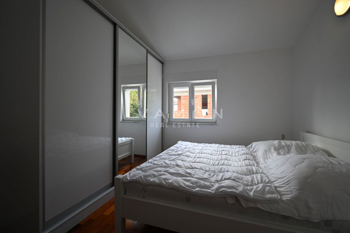 Due Case con Piscina nei Dintorni di Parenzo