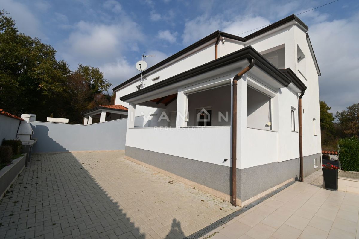 Due Case con Piscina nei Dintorni di Parenzo