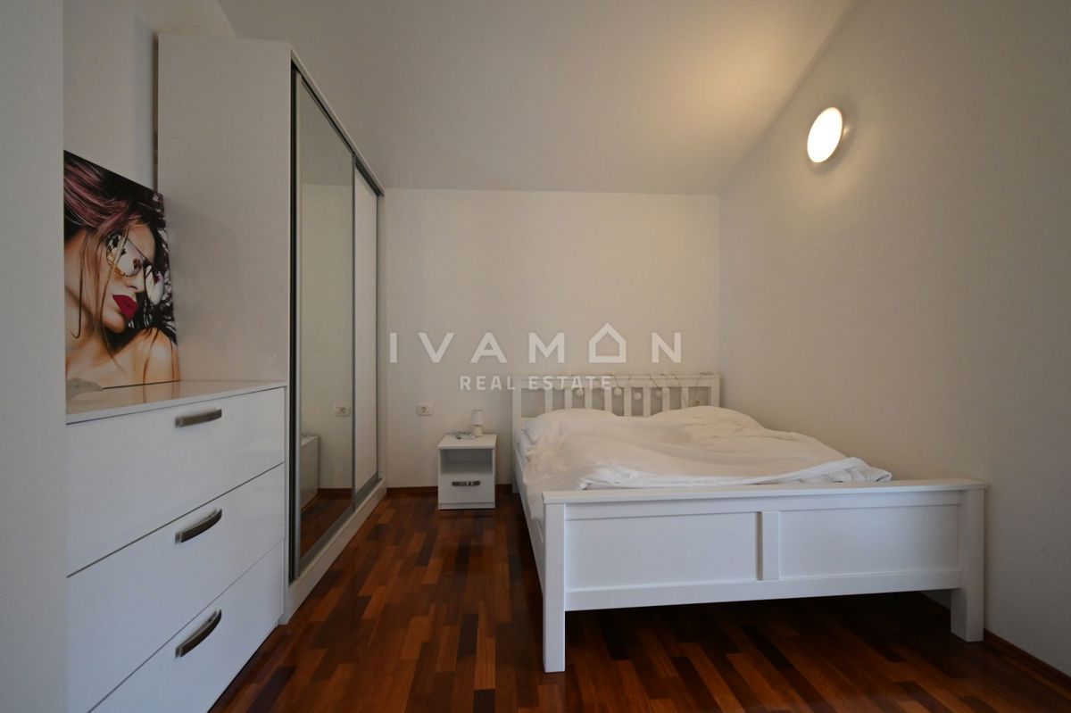 Due Case con Piscina nei Dintorni di Parenzo