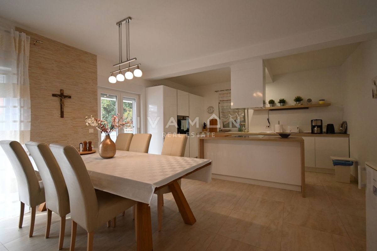 Due Case con Piscina nei Dintorni di Parenzo