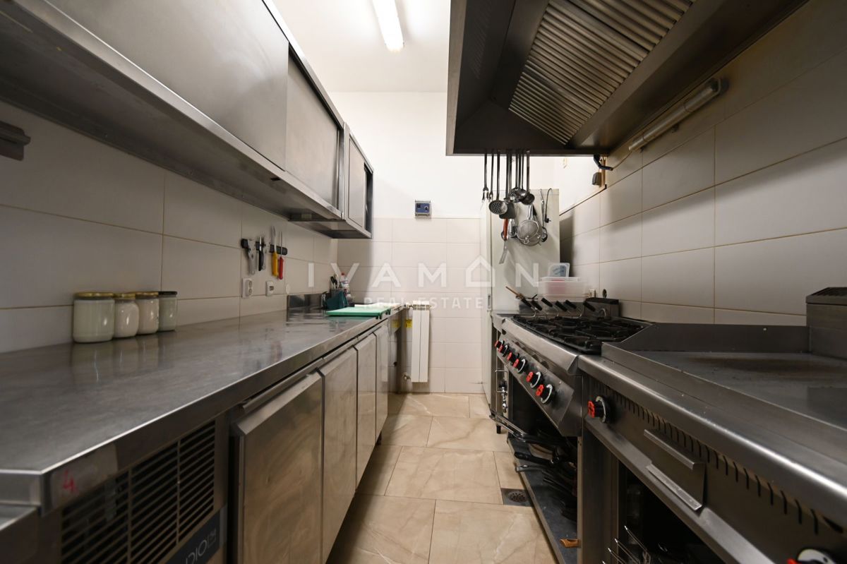 Casa con Ristorante e Camere in Affitto