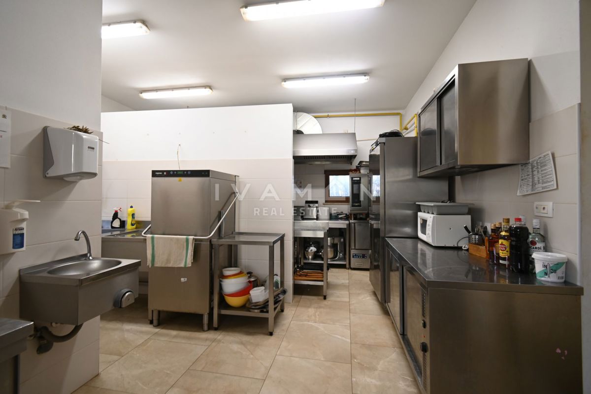 Casa con Ristorante e Camere in Affitto