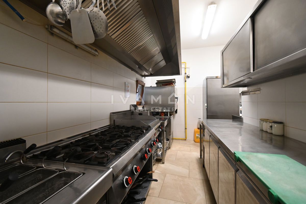 Casa con Ristorante e Camere in Affitto