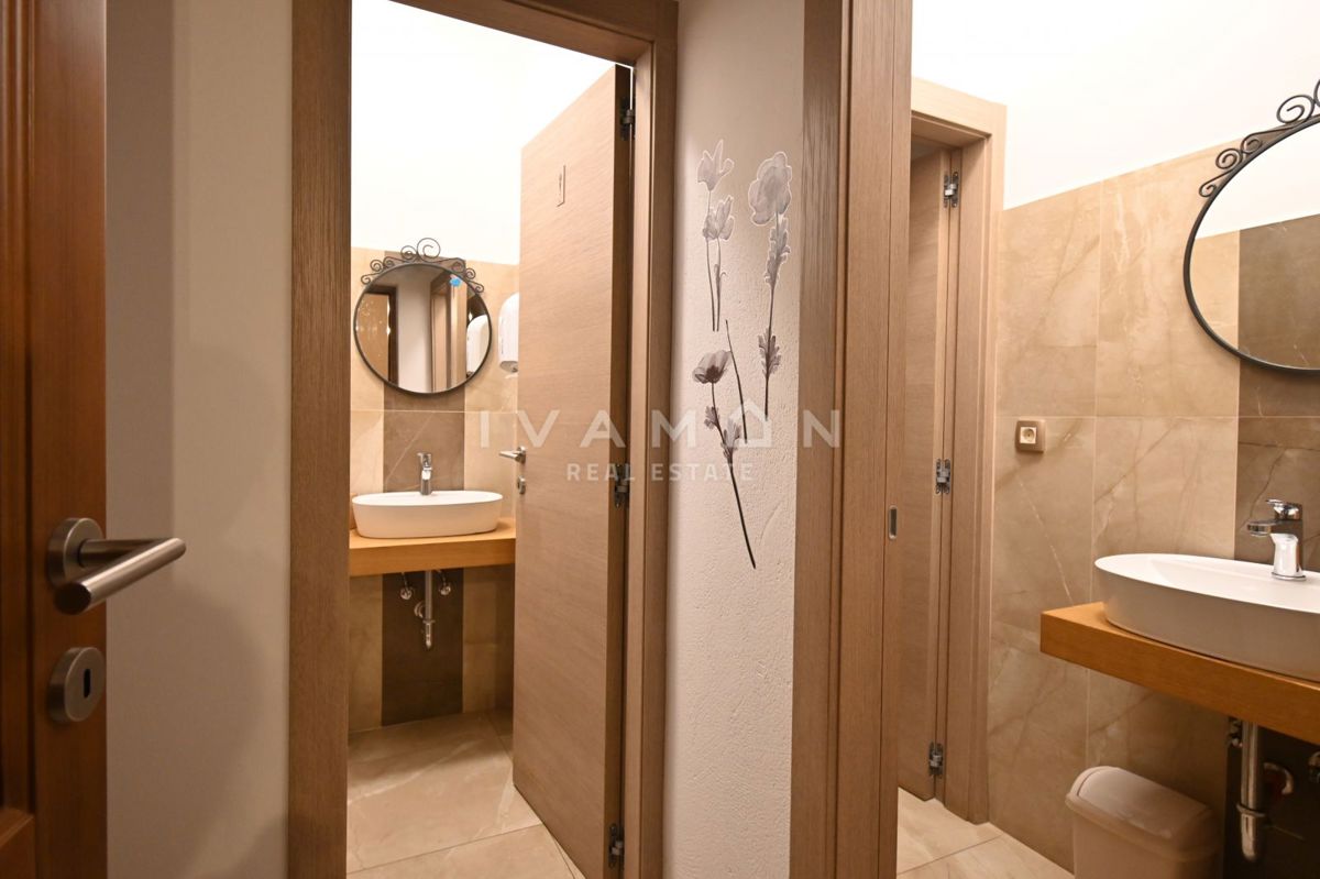 Casa con Ristorante e Camere in Affitto