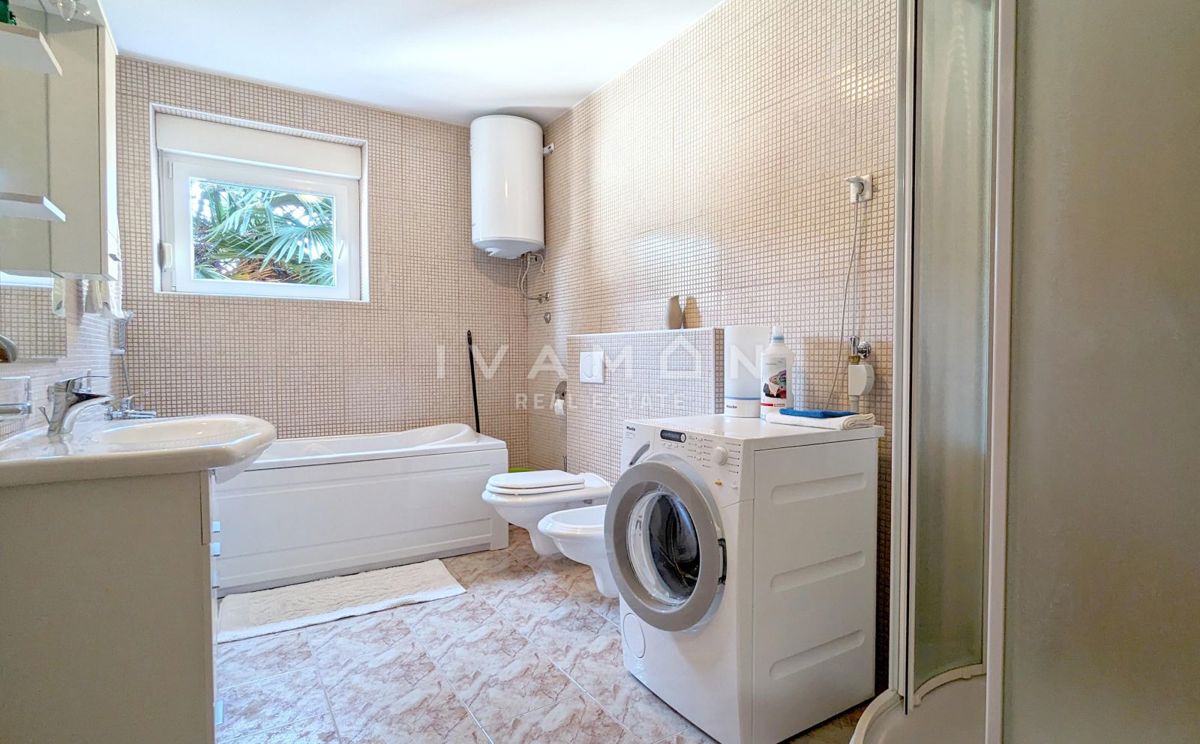 Appartamento con Quattro Camere da Letto a 300 m dalla Spiaggia