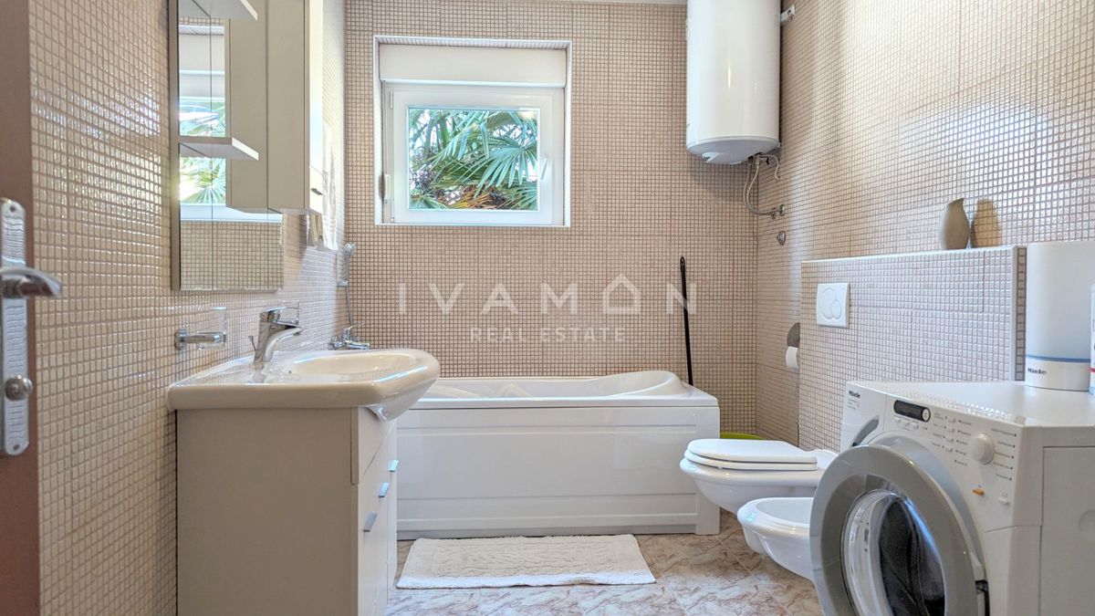 Appartamento con Quattro Camere da Letto a 300 m dalla Spiaggia