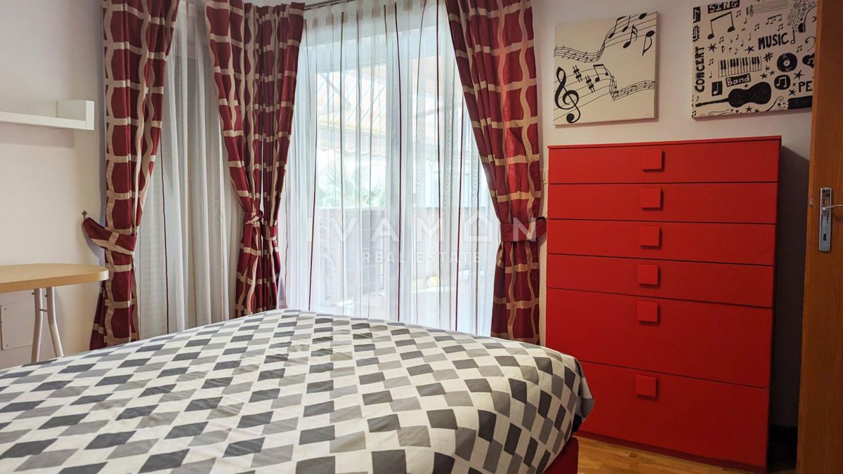 Appartamento con Quattro Camere da Letto a 300 m dalla Spiaggia