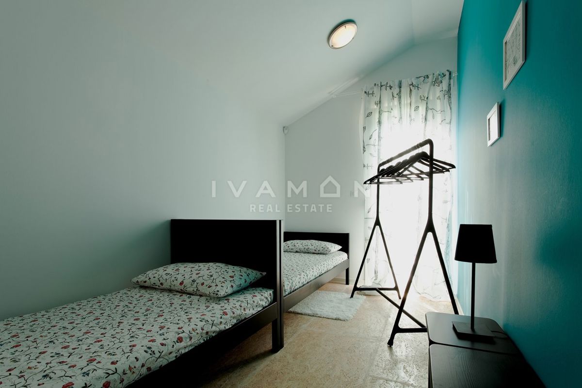 Casa indipendente su un unico livello con piscina e tre camere da letto