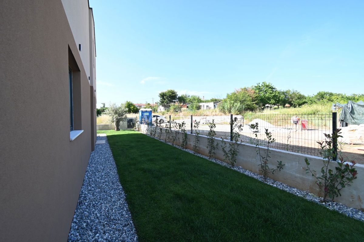 Villa con Piscina e Quattro Camere da Letto