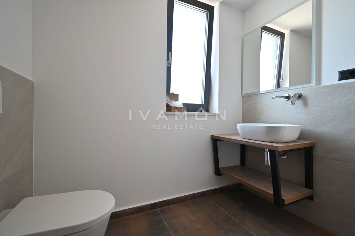 Villa con Piscina e Quattro Camere da Letto