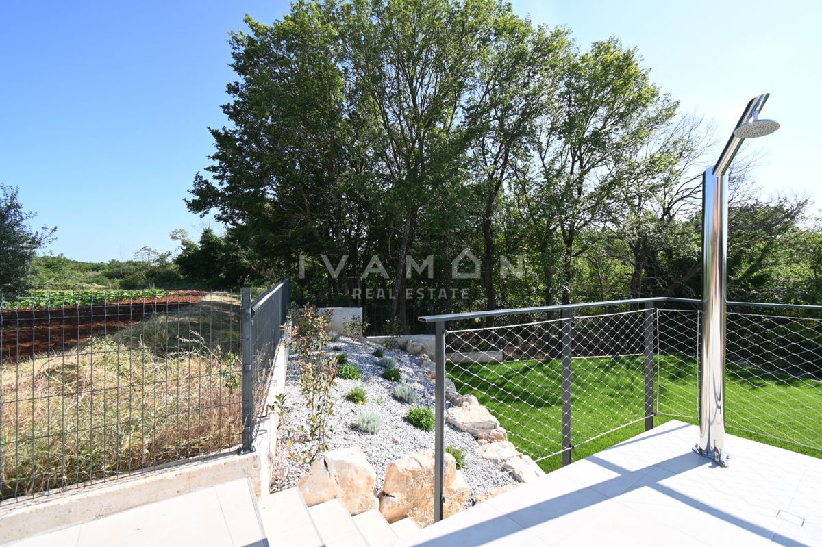 Villa con Piscina e Quattro Camere da Letto