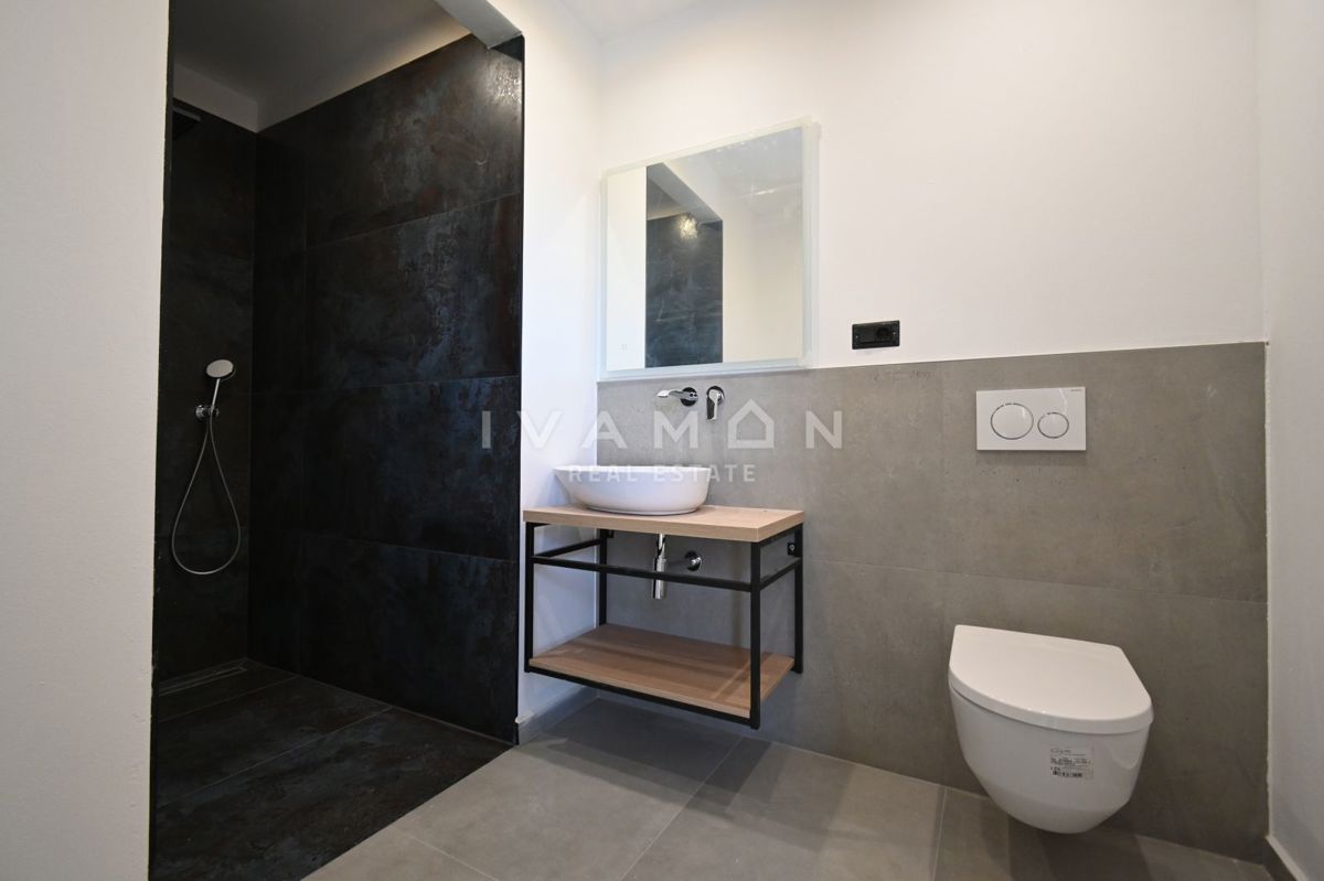 Villa con Piscina e Quattro Camere da Letto