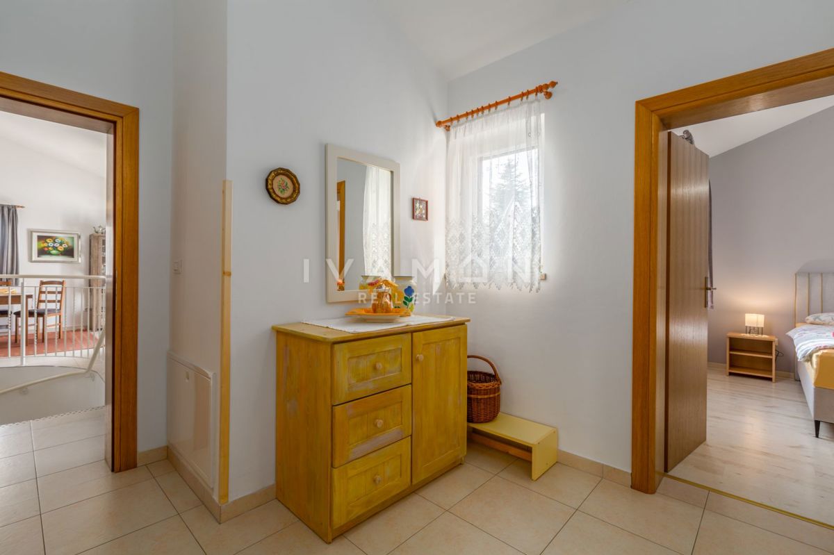 Casa bella e funzionale con piscina e una bellissima vista