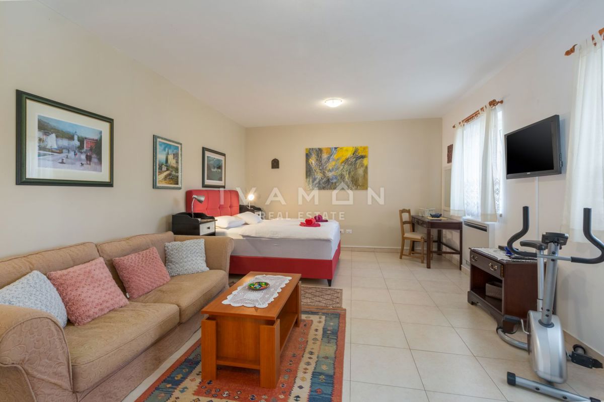 Casa bella e funzionale con piscina e una bellissima vista