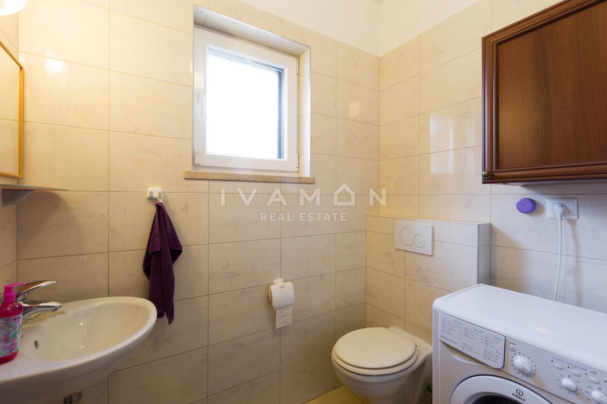 Casa bella e funzionale con piscina e una bellissima vista